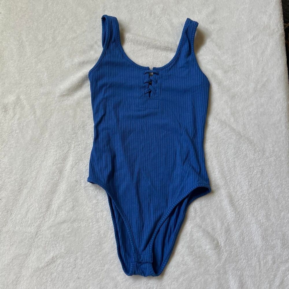 Pink Lily Blue ribbed knit bodysuit with lace up detail women's small